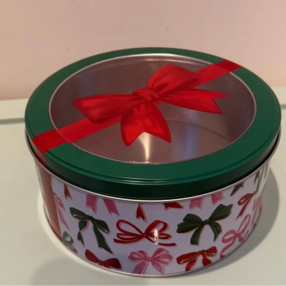 Super Cute Holiday Tin with Colorful Bows- NWT